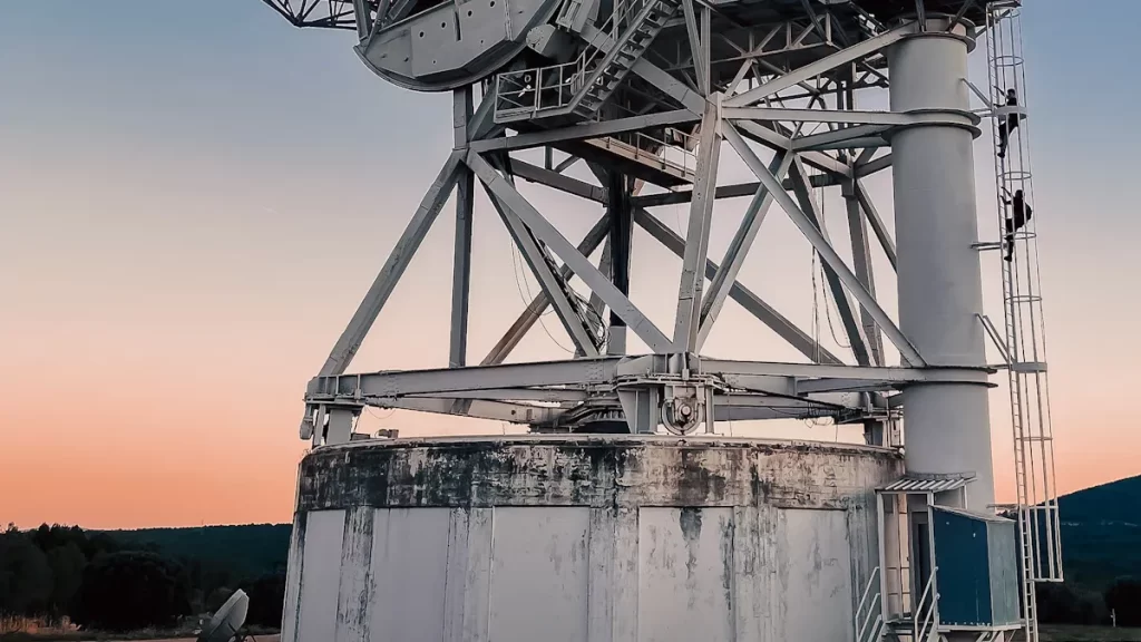How to Select PCB Materials for Advanced Radar Systems in 2025